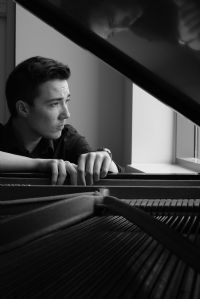 JEAN-LOUIS HAGUENAUER GREGORY WANG À deux pianos. Le dimanche 31 juillet 2016 à Vichy. Allier.  11H30